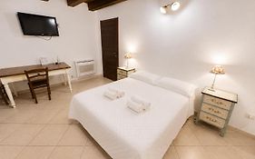 L'Antica Torre Caralis Holiday